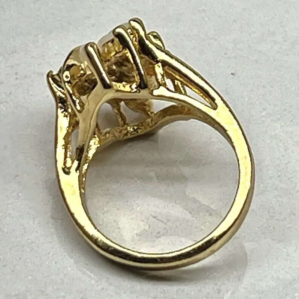 Uncas Cocktail Ring~ Faux Opal ~Rhinestone ~Gold Tone ~ Size 4.5 ~Vintage New